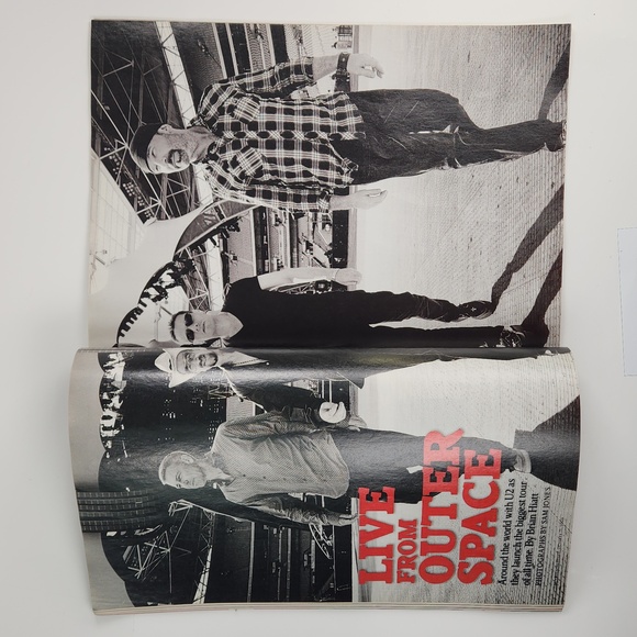 U2 ROLLING STONE MAGAZINE, ISSUE 1089, Oct 15, 2009: U2 LIVE from outer space - Picture 9 of 17